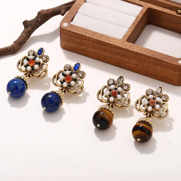 أقراط متدلية مستوحاة من الطراز الكلاسيكي من اللازورد