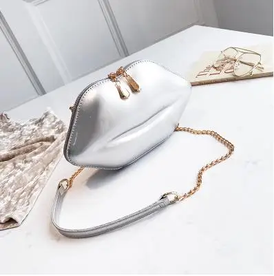 حقيبة كتف من جلد لامع بتصميم شفاه حمراء جذابة، مزودة بسحّاب وسلسلة، حقيبة يد نسائية صغيرة كروس بودي، بتصميم flap