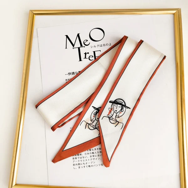 وشاح رفيع على الطراز الكوري بتصميم فني، يمكن استخدامه كوشاح صغير للرقبة أو ربطة شعر أو شريط للذراع أو الحقيبة.