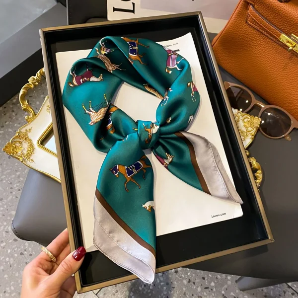 إيشارب مربع للنساء مقاس 70×70 سم من الحرير