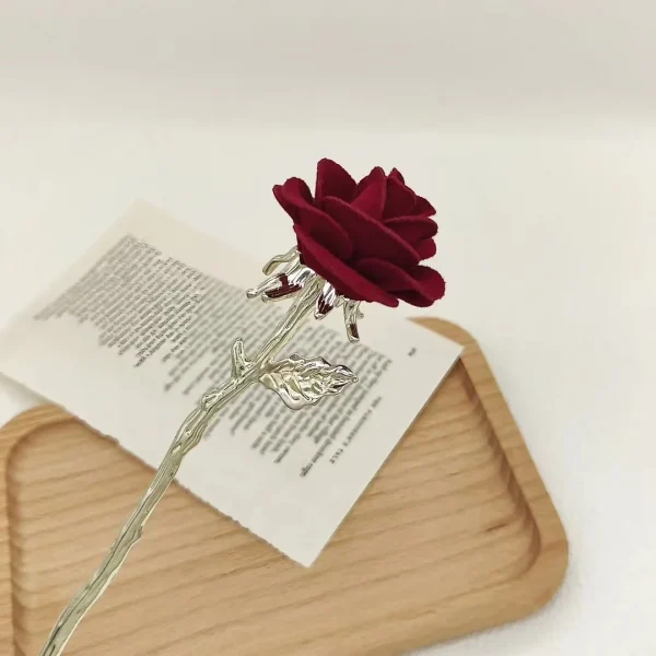 عصا شعر قطعة واحدة على شكل وردة مخملية