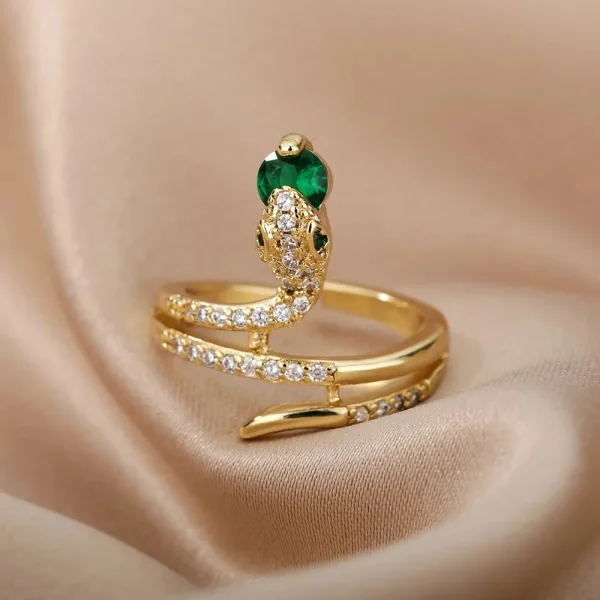 خواتم ذهبية على شكل أفعى