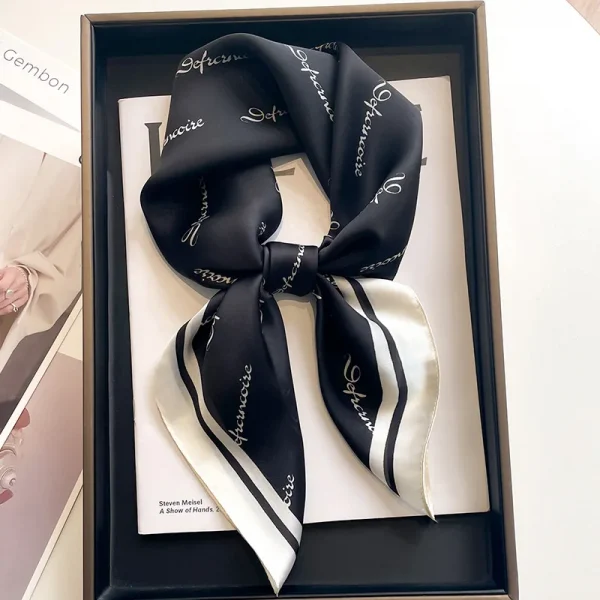 وشاح رقبة حريري فاخر