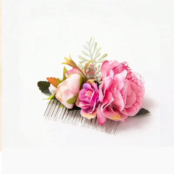 مشط شعر  مصنوع من قماش يحاكي الزهور بشكل واقعي، بتصميم وردة