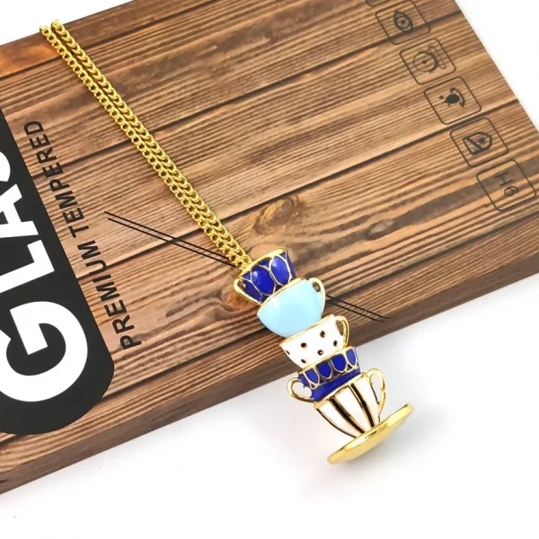 سلسال على شكل اكواب