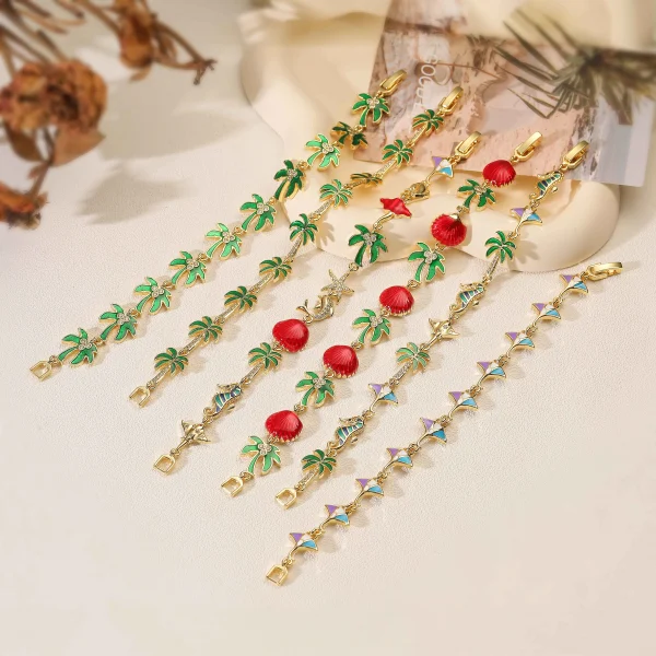 اساور أنيقه على شكل شجرة نخيل وجوز هند