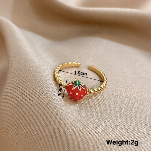 خواتم ذهبية على شكل كرز وفراولة