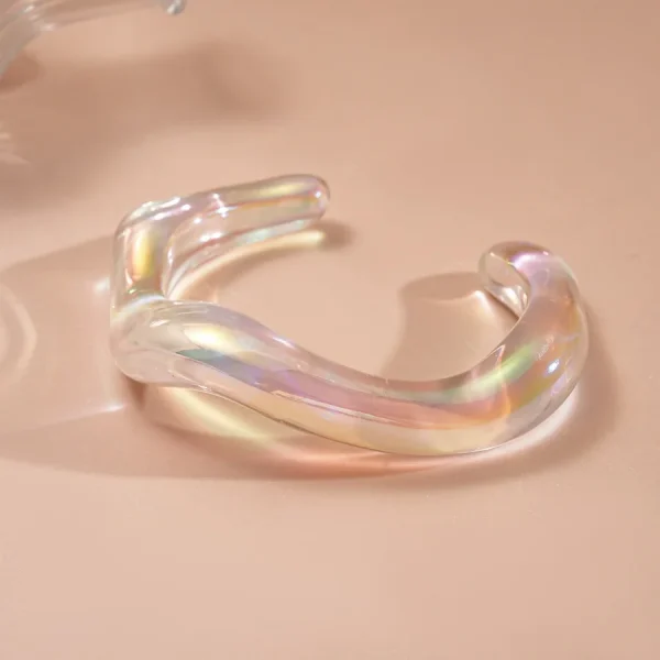 سوار نسائي هندسي شفاف من الراتنج الملون