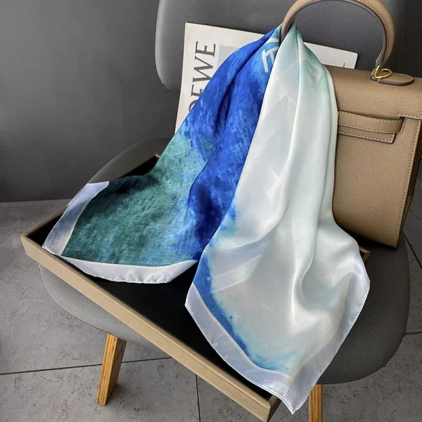 وشاح نسائي مميز من الحرير