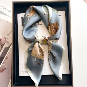 وشاح رقبة حريري فاخر