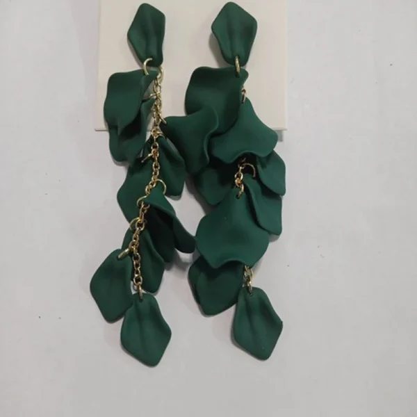 أقراط زهور ملوّنة