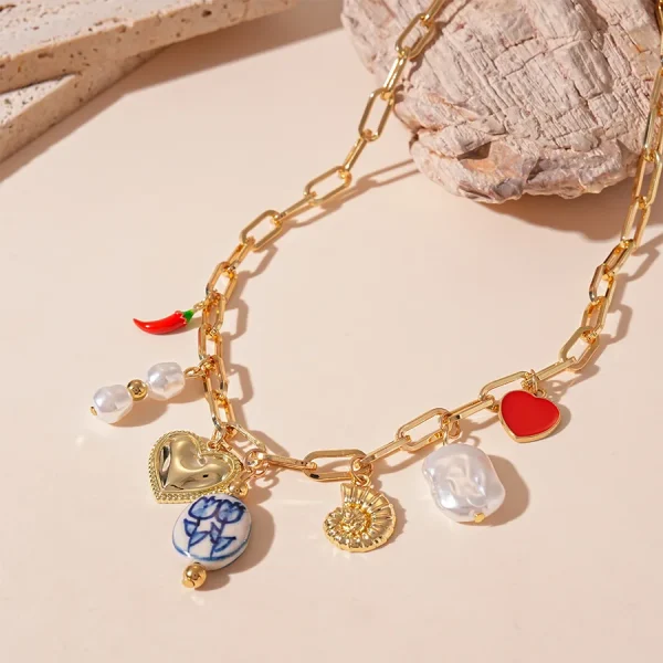 عقد من اللؤلؤ الباروكي من ZAA