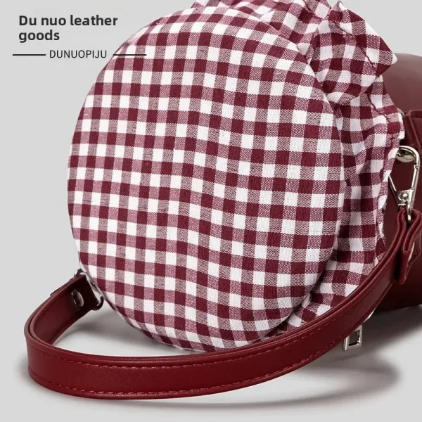 حقيبة كتف كروس بتصميم كرتوني لطيف ومبتكر، حقيبة دلو ماء قابلة للطي بتصميم مربعات على شكل مربى الفراولة.