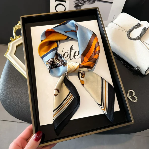 إيشارب مربع للنساء مقاس 70×70 سم من الحرير