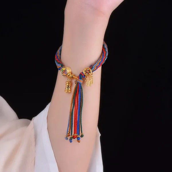 سوار بألوان زاهية على الطراز العرقي الصيني