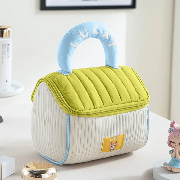 حقيبة مكياج منزلية لطيفة بسعة كبيرة