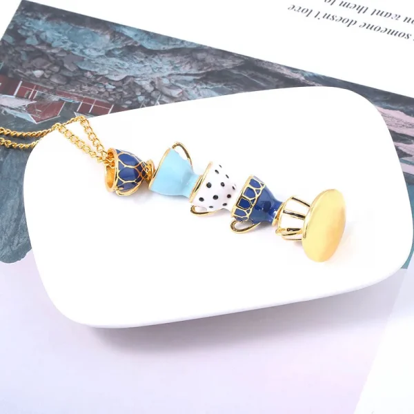 سلسال على شكل اكواب