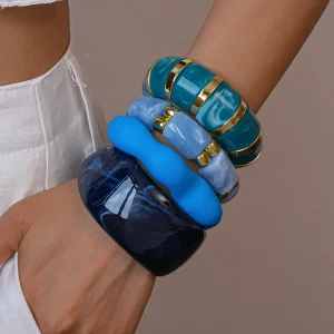 سوار أزرق من الأكريليك والراتنج، مزخرف بحبيبات الخيزران