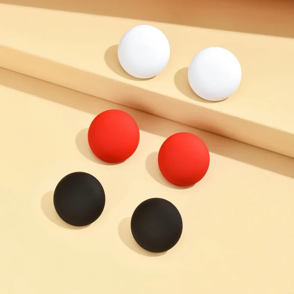 أقراط نسائية مصنوعة من الأكريليك على شكل دائرة