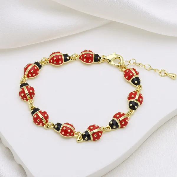 سوار لطيف على شكل دعسوقة