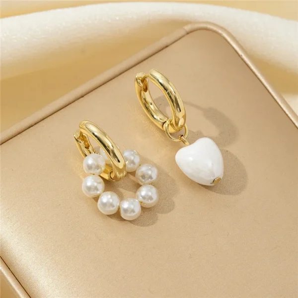 أقراط على شكل قلب