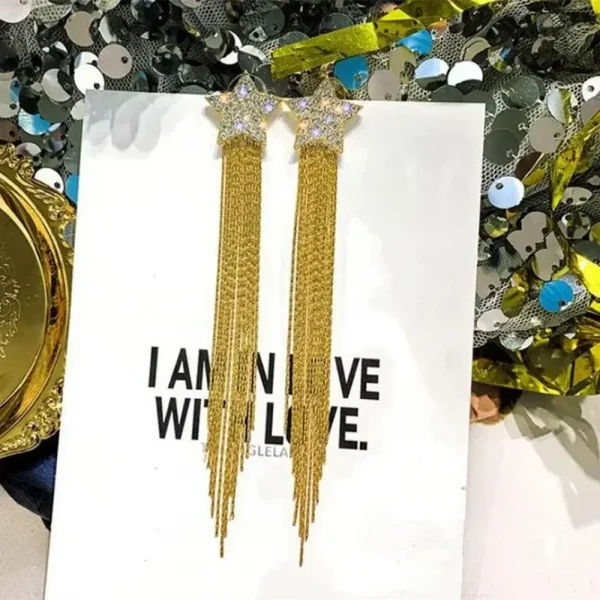 Sa73c8675399342c0a7906f77784a3e53Z.webp اقراط متنوعة ومنها على شكل خيل