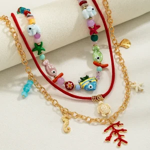 عقد بخرز ملوّن مستوحى من أجواء البحر