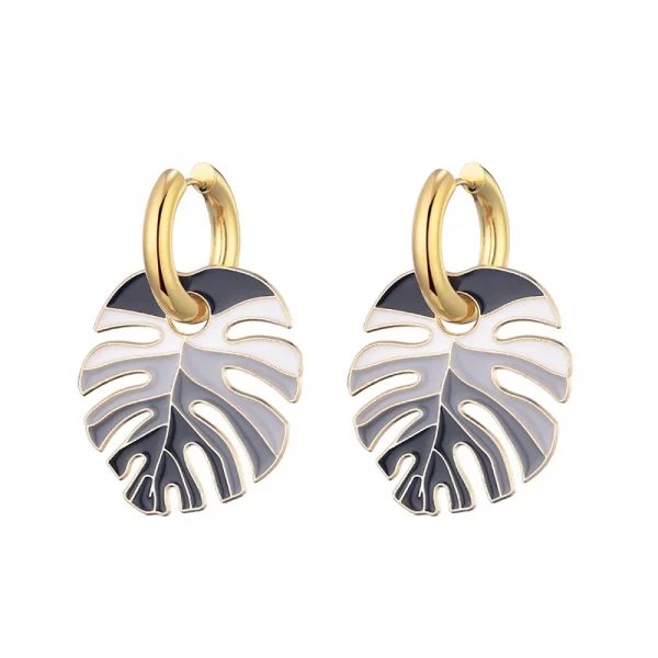 اقراط أنيقه على شكل ورقة ملونة