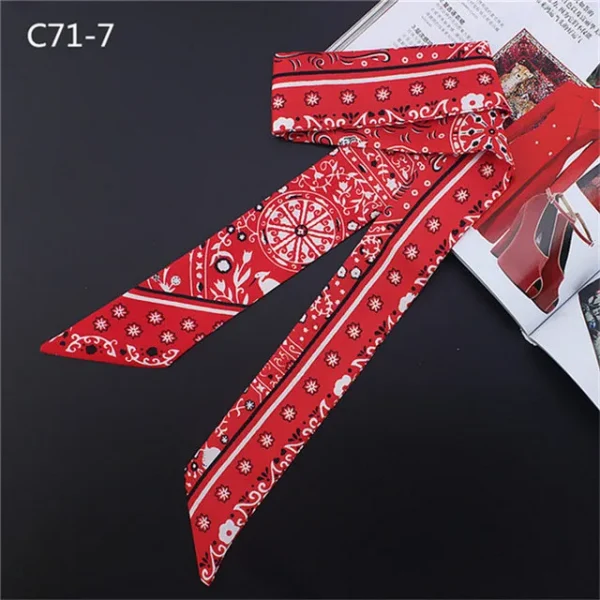 وشاح بطبعات وألوان مختلفة من الحرير