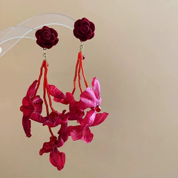 اقراط على شكل زهور