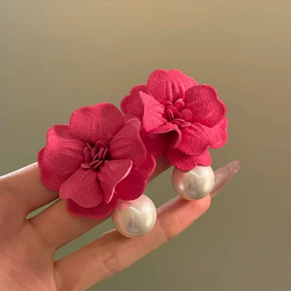 اقراط على شكل زهور