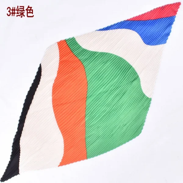 وشاح مربع جديد و عصري، بنقشة كتل ألوان غير منتظمة مطبوع ومطوي، بمقاس 70 سم.