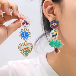 اقراط اوروبية مزينة بالنخل والزهر