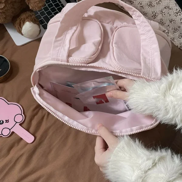 حقيبة مكياج فاخرة لتنظيم مستلزمات السفر وأدوات الحمّام