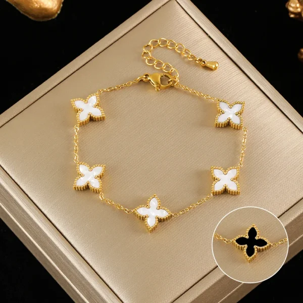 سوار تشارم من EILIECK