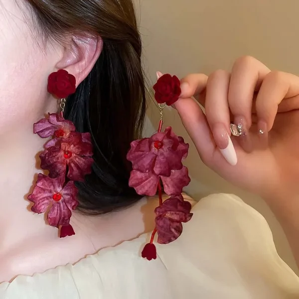 اقراط على شكل زهور