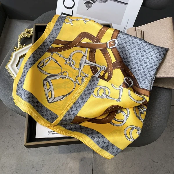 وشاح نسائي مميز من الحرير